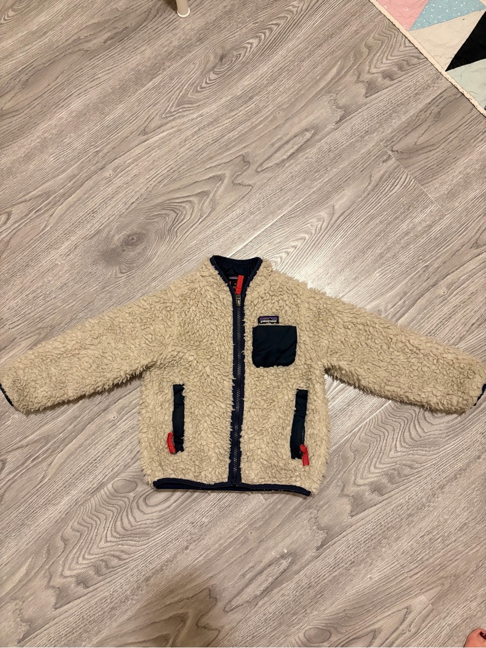 Patagonia Beige Sherpa Jacket with Navy Accents